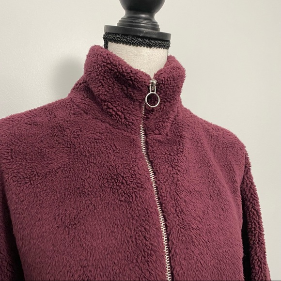 Express Fleece Pullover - Picture 4 of 8
